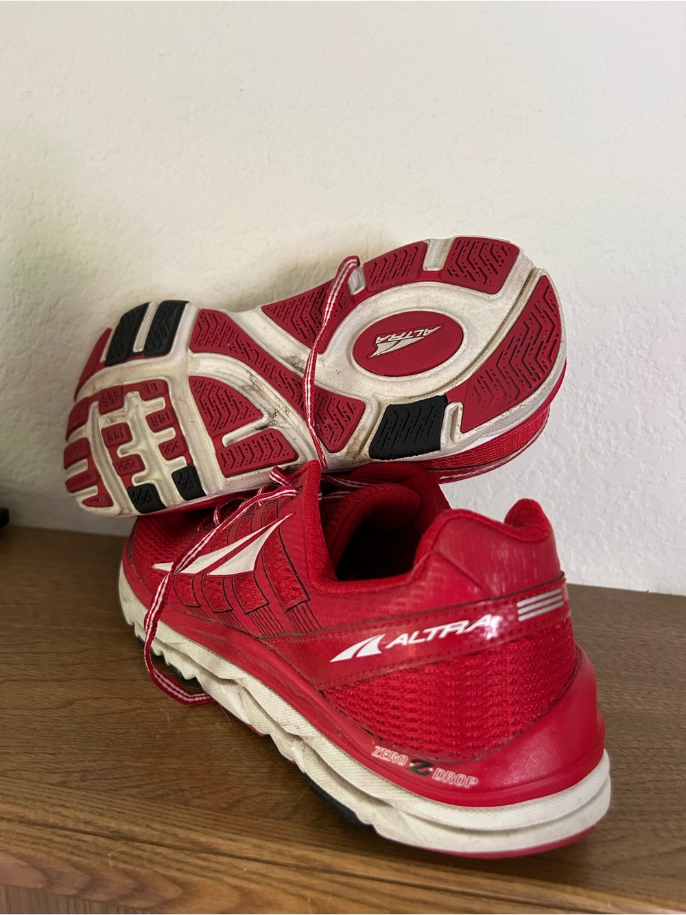 Altra Red Women's Athletic Running Shoes Bold Red Sz 8 - Picture 6 of 11